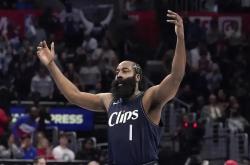 英雄联盟总决赛赛程-鹈鹕队球员赴医院探望患者，传递正能量的简单介绍