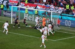 LOL决赛-马赛轻取阿根廷，奥亚尔萨瓦尔刷新纪录