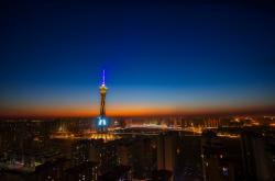 英雄联盟总决赛-玻璃与钢的较量，当步行者的通透哲学力克吉林的钢铁洪流