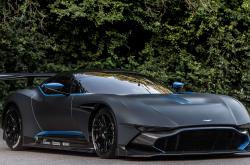 LOL决赛-烈焰撕裂窒息夜，杰伦·格林西决生死战点燃天际