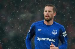 英雄联盟总决赛-引擎轰鸣处，蓝桥驶过寂静的刀锋