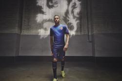 英雄联盟总决赛-佩德里黄金分割点，葡萄牙一波艺术流带走马赛，足球几何学的美学革命