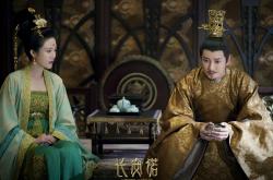 LOL决赛-魔咒终结者，骑士掀翻绿军神话，克莱末节19分现神迹