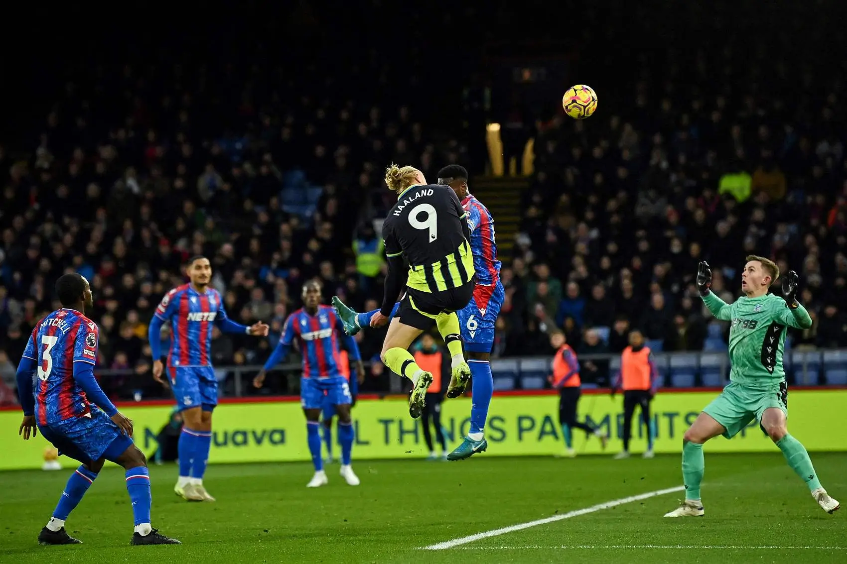 曼城遭遇灾难性失利，英超排名下滑的简单介绍