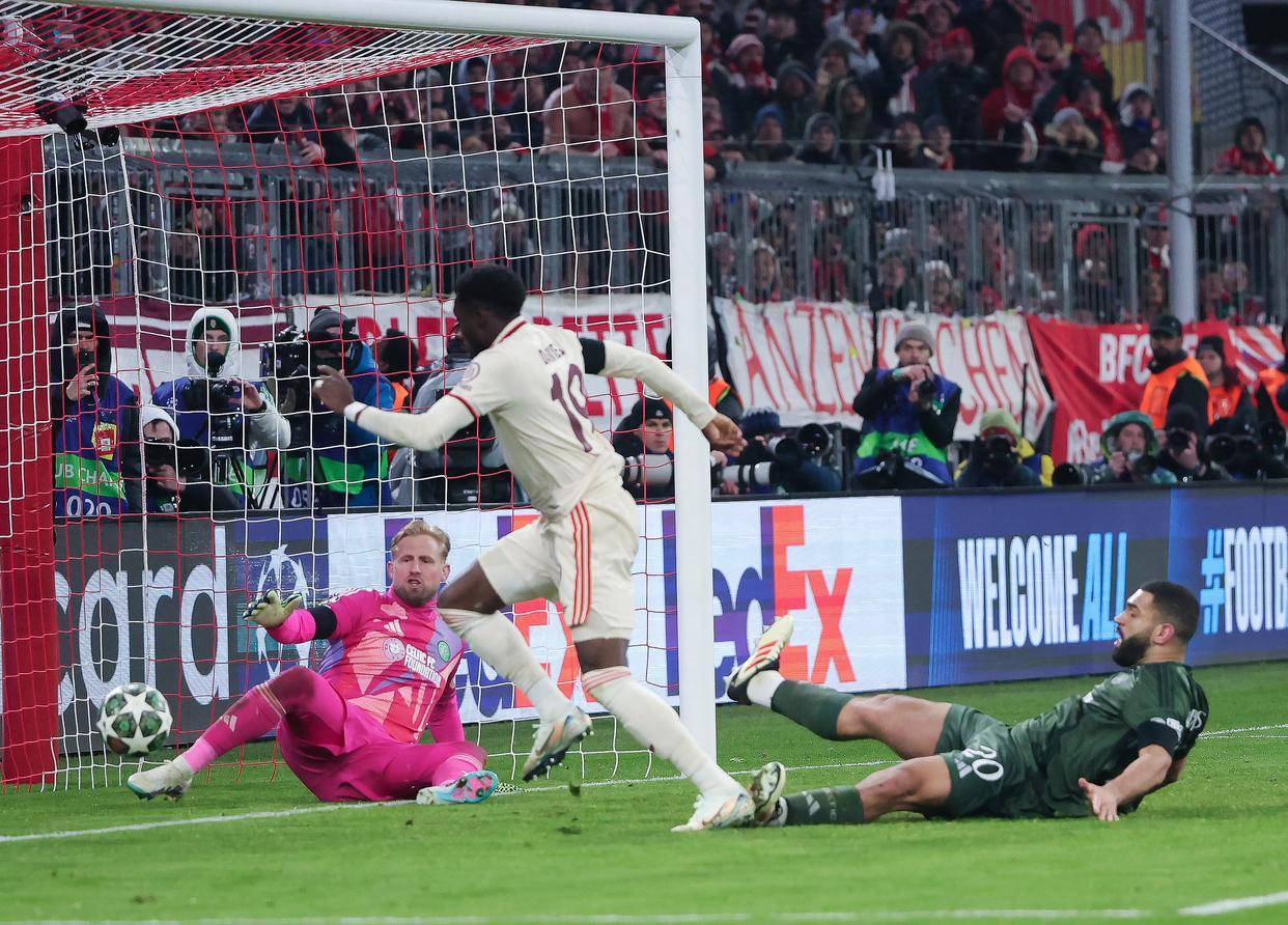 拜仁豪取胜利，稳步晋级