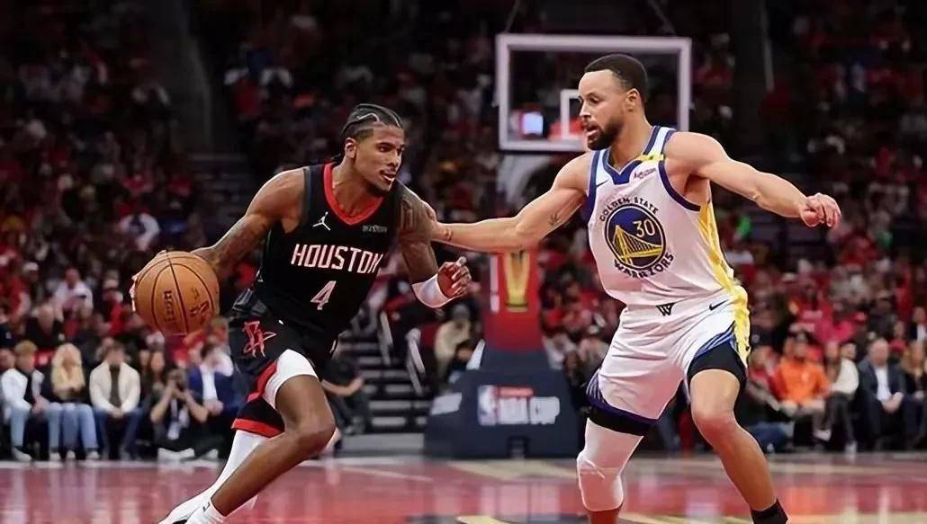 球员交易市场高价签约引热议