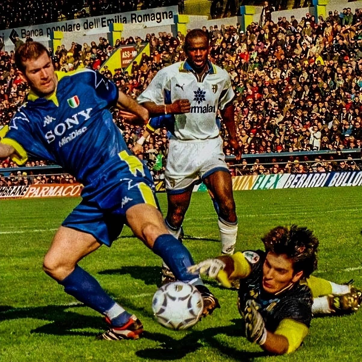 东京球队逆袭成功,闯入决赛 东京球队逆袭成功,闯入决赛