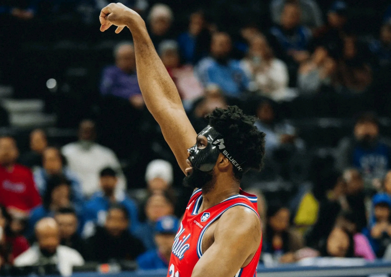 关于凯尔特人力克山西队，恩比德点燃赛场的信息