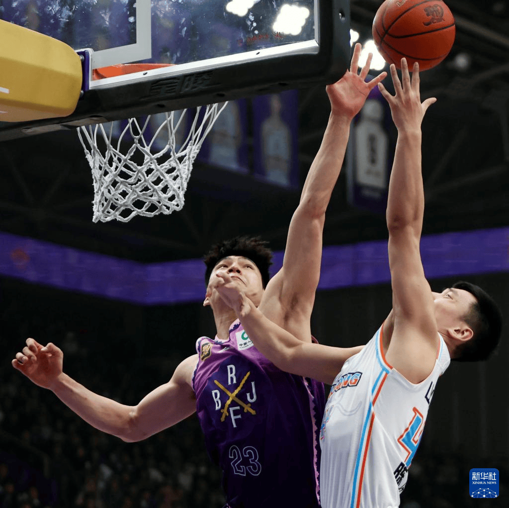 山西男篮客场不敌山东队，遭遇失败