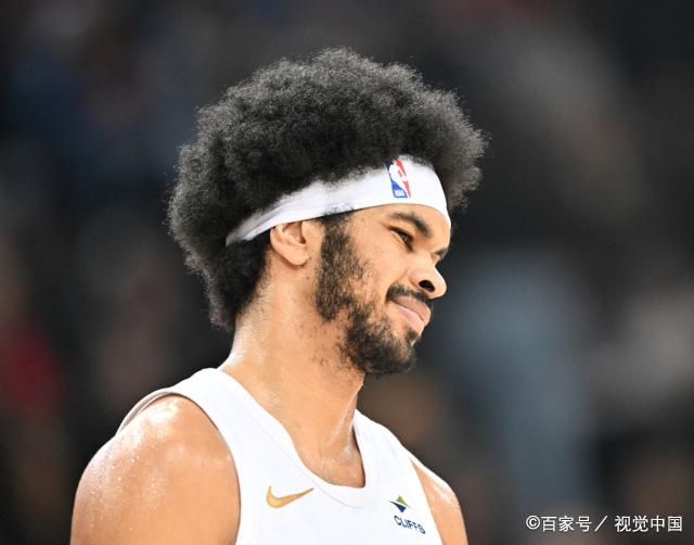 德国队鏖战印度队，黄鸭组合状态火热